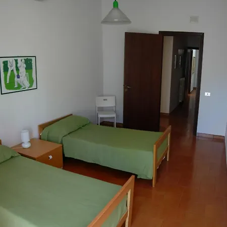 White Flowers Quadrupla Con Garage Privato In Centro Pensionat